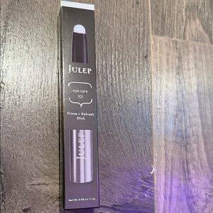 Julep Eye Care 101 Prime + Refresh Stick in Black and White